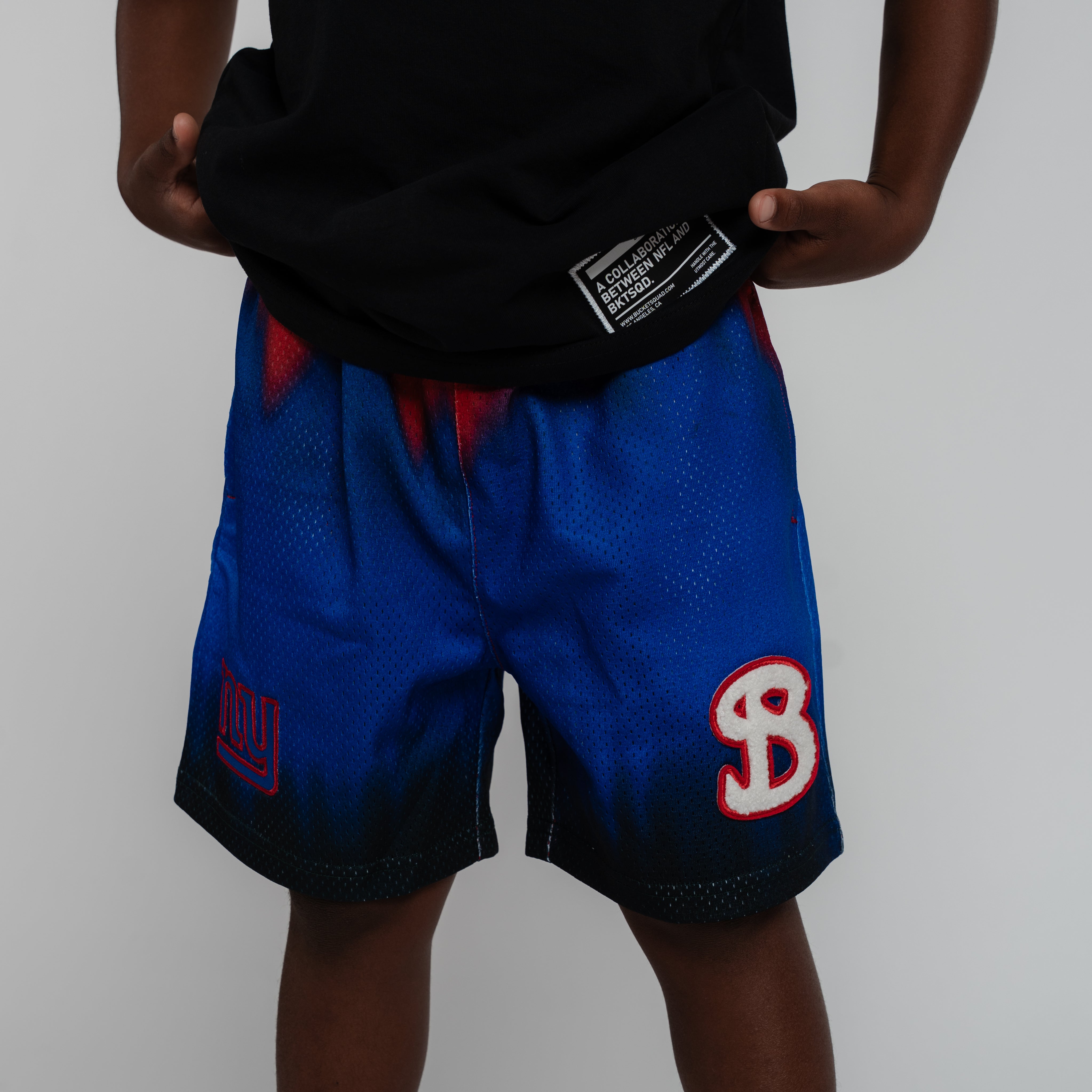 NEW YORK GIANTS NFL YOUTH GRADIENT SHORTS
