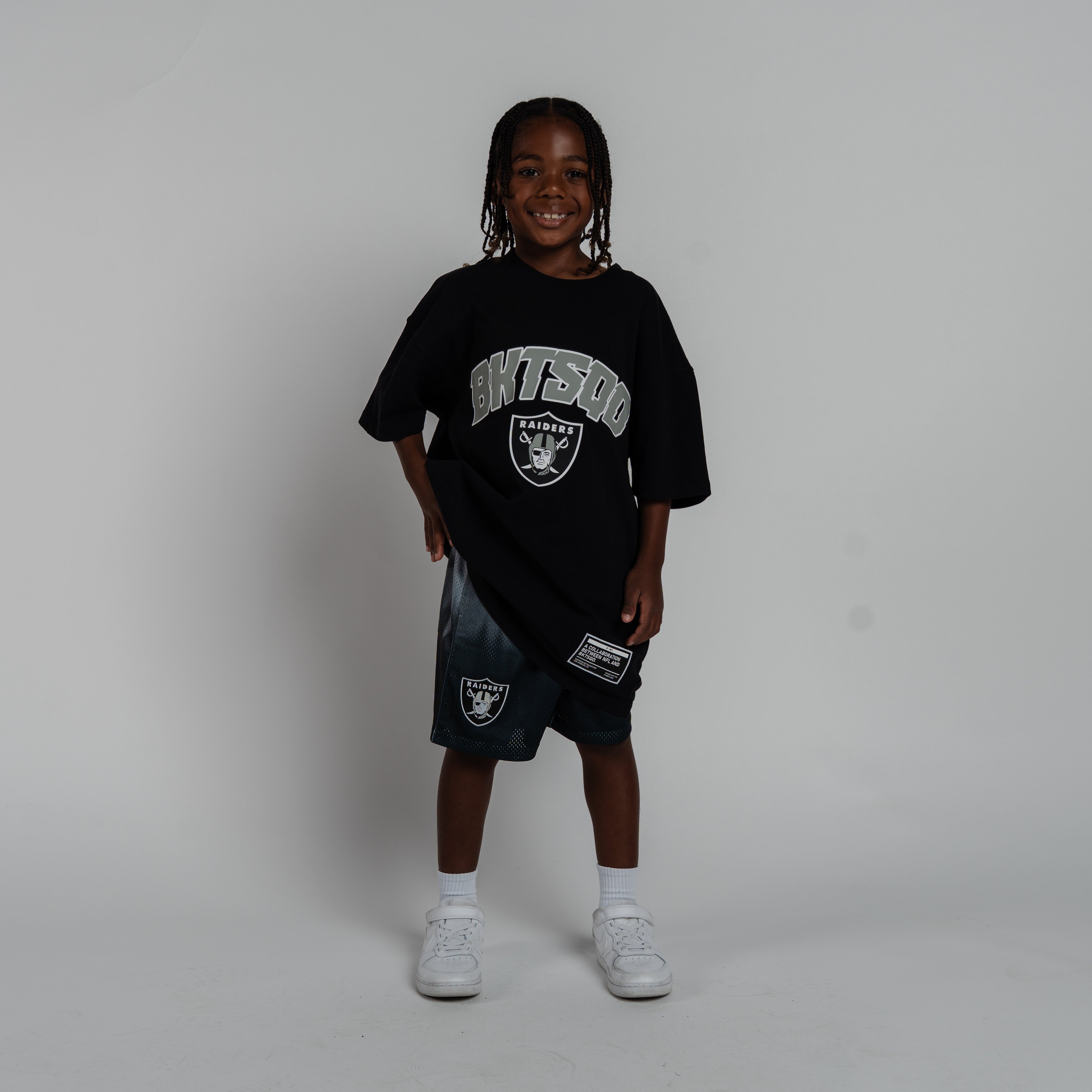 LAS VEGAS RAIDERS NFL YOUTH GRADIENT SHORTS