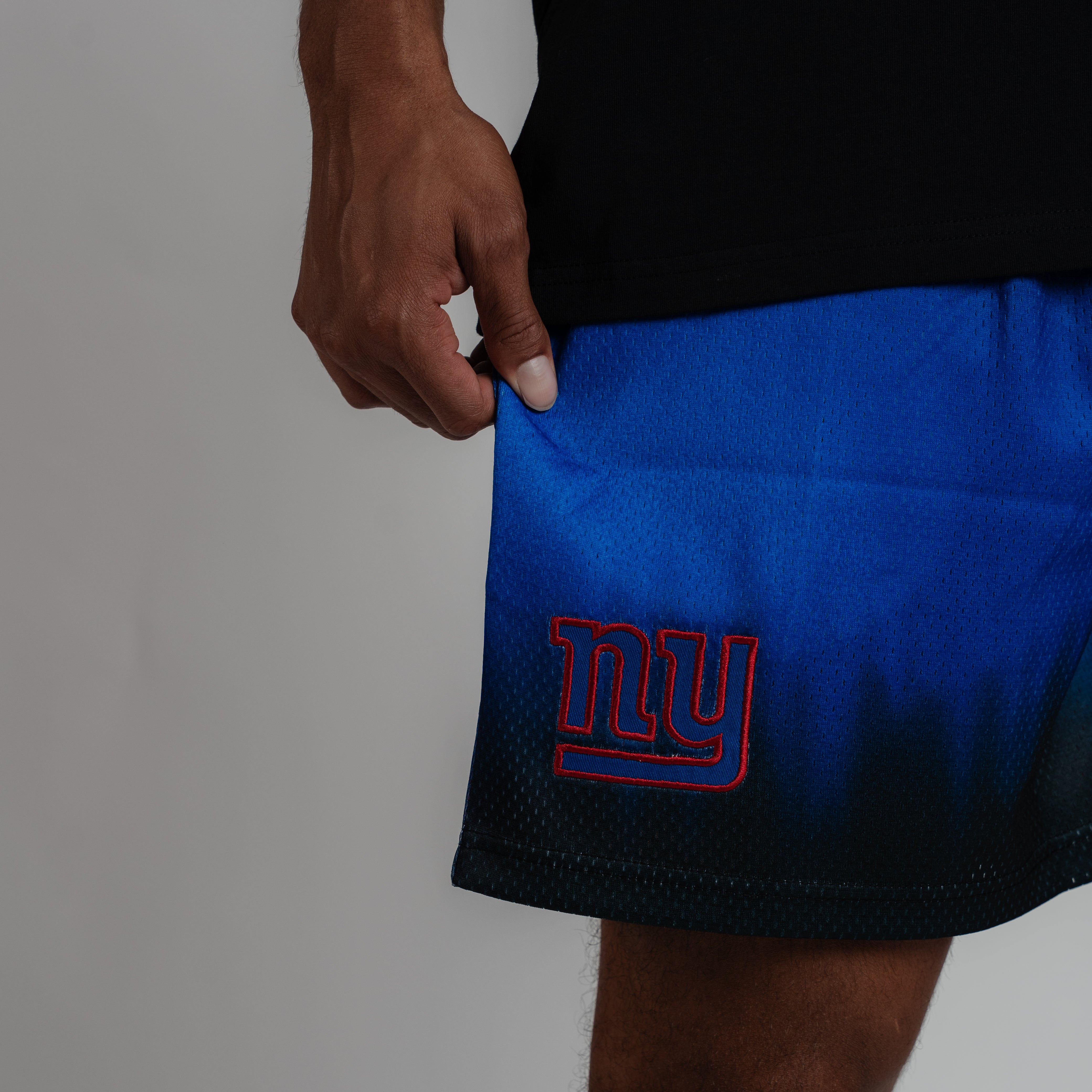 NEW YORK GIANTS NFL GRADIENT SHORT
