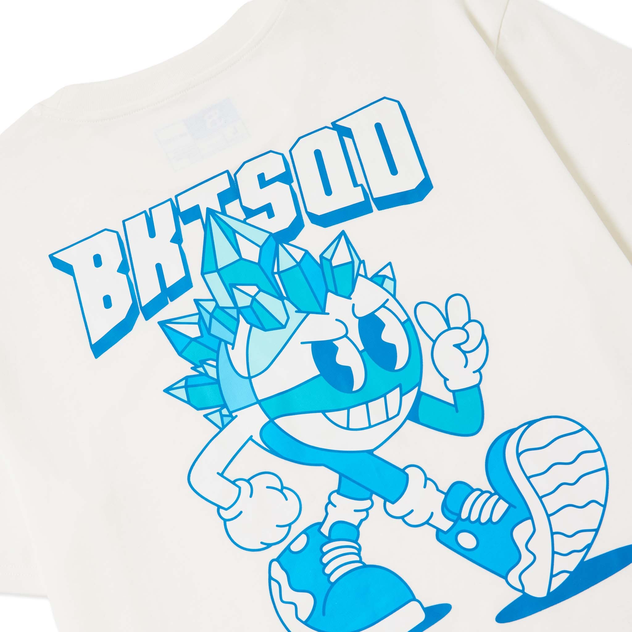 WHITE DIAMOND BUCKIE TEE