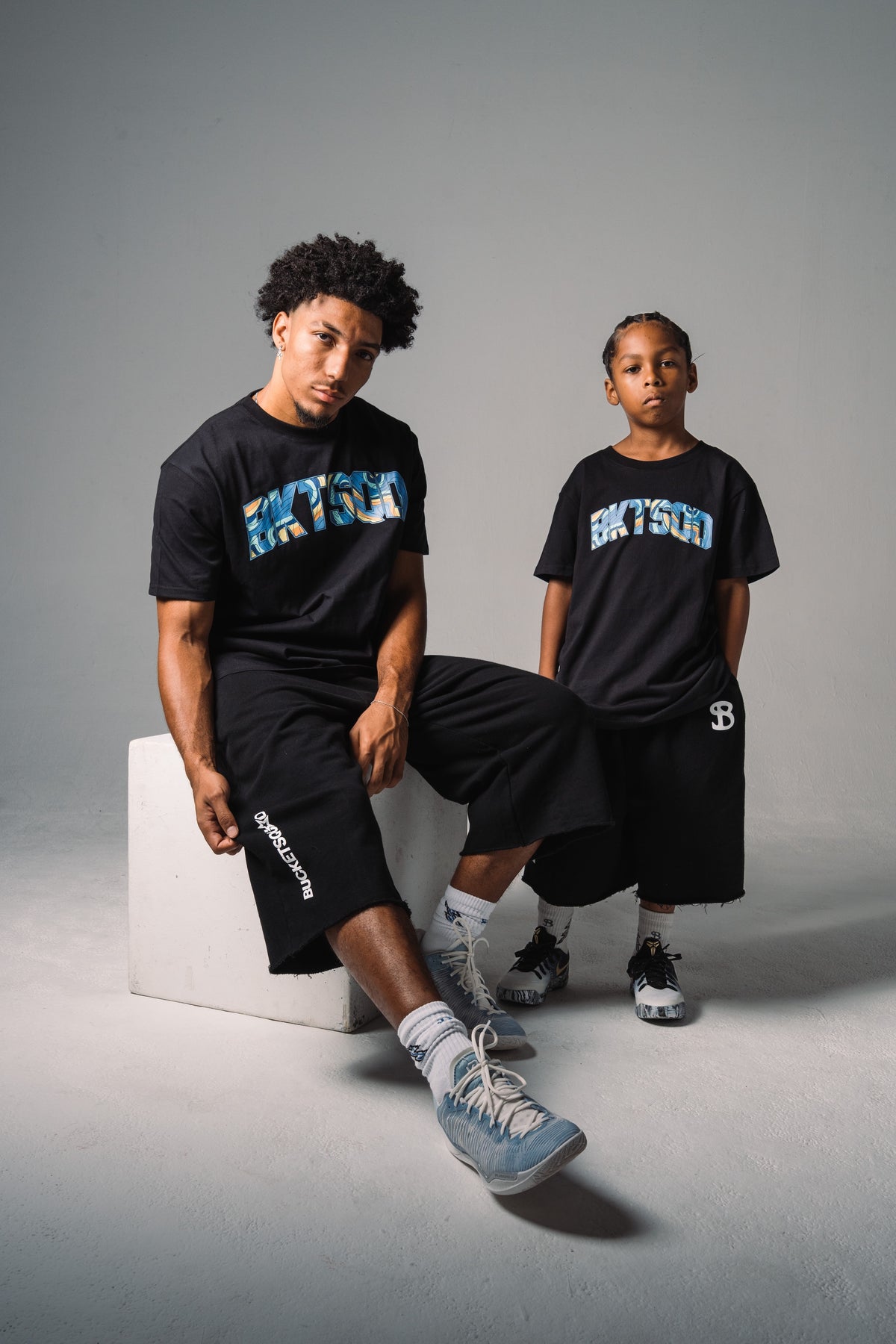 YOUTH CORE CUTOFF SWEATSHORTS - BLACK