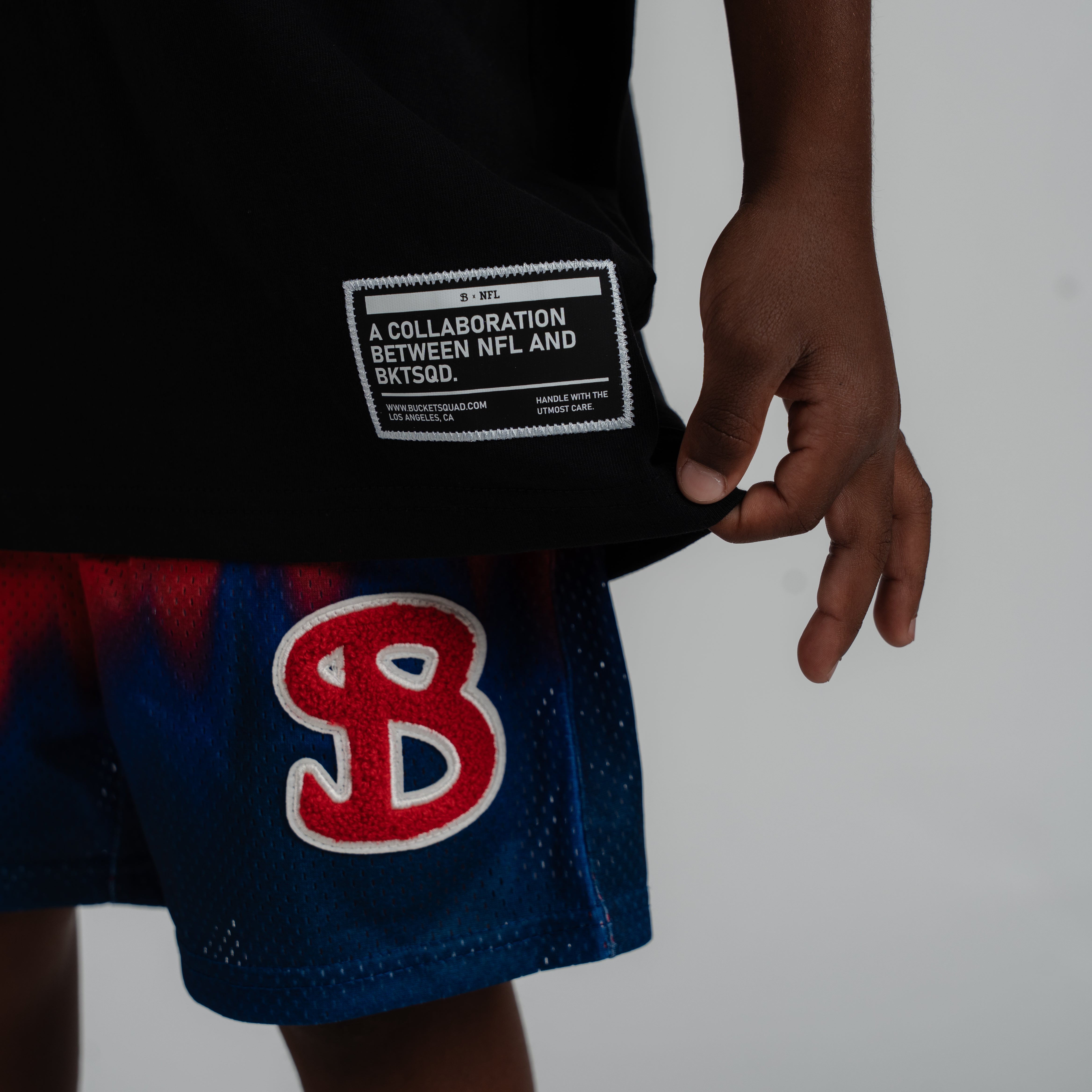 BUFFALO BILLS NFL YOUTH GRADIENT SHORTS