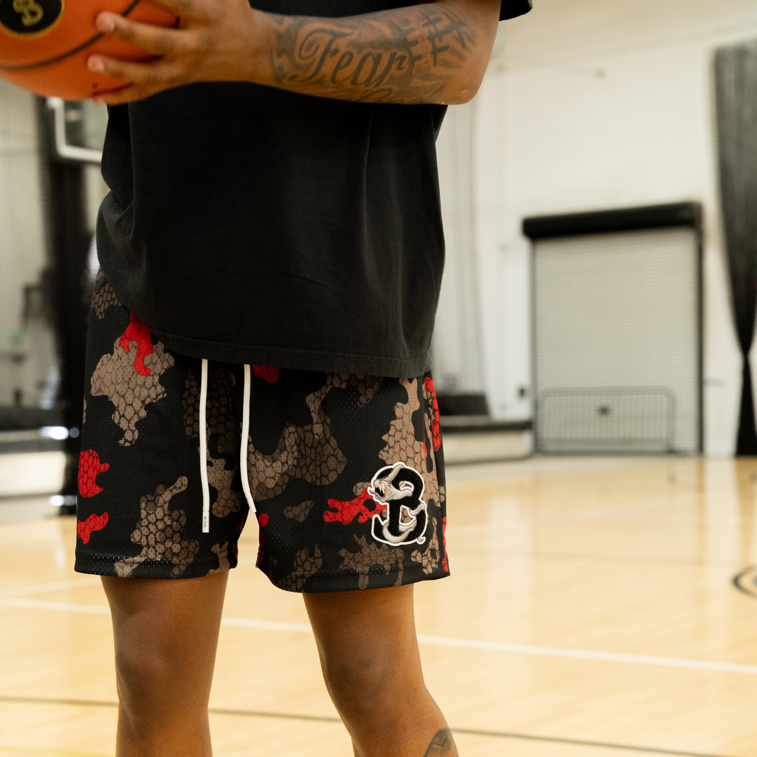 BLACK VIPER RED CAMO SHORTS