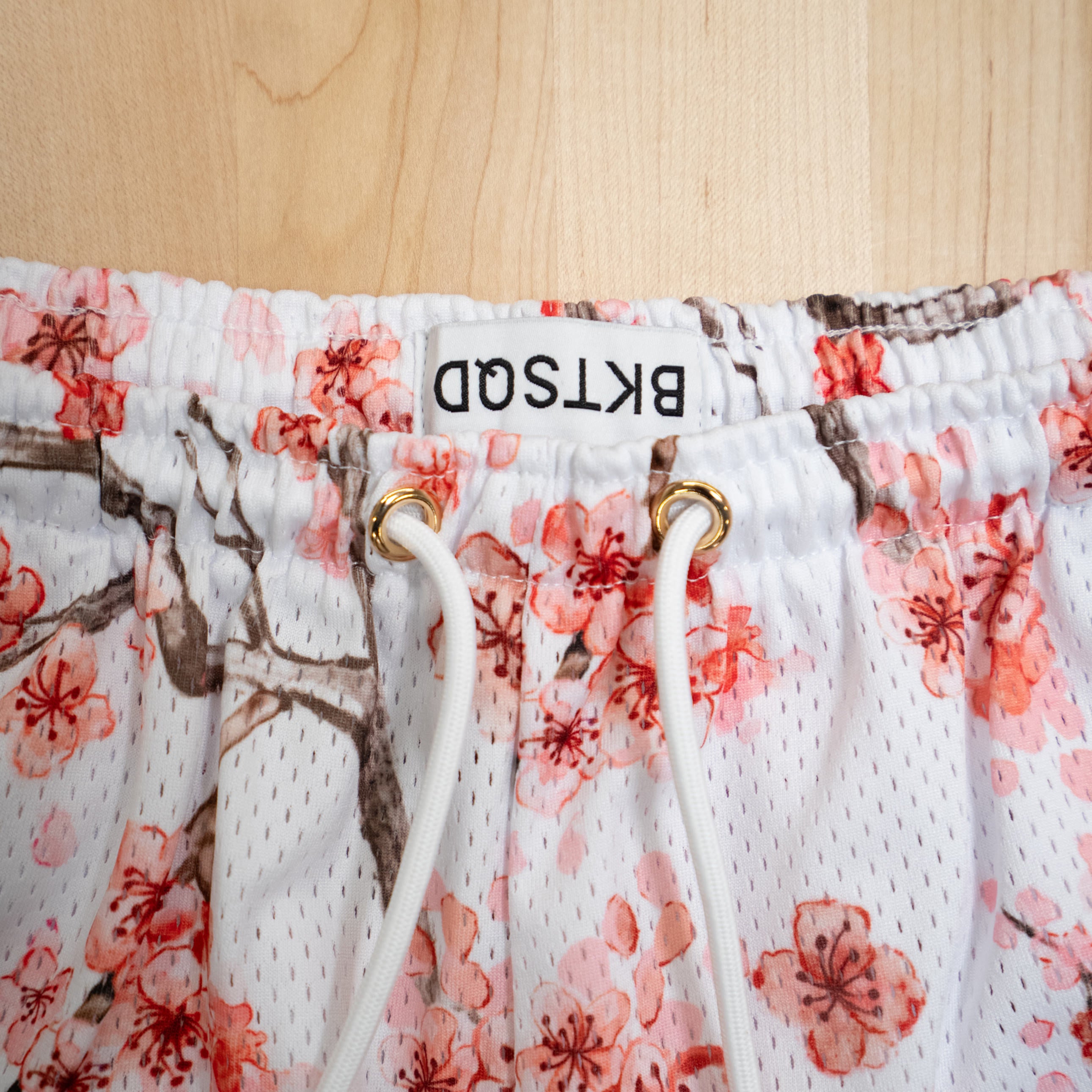 WOMEN’S WHITE CHERRY BLOSSOM SHORTS