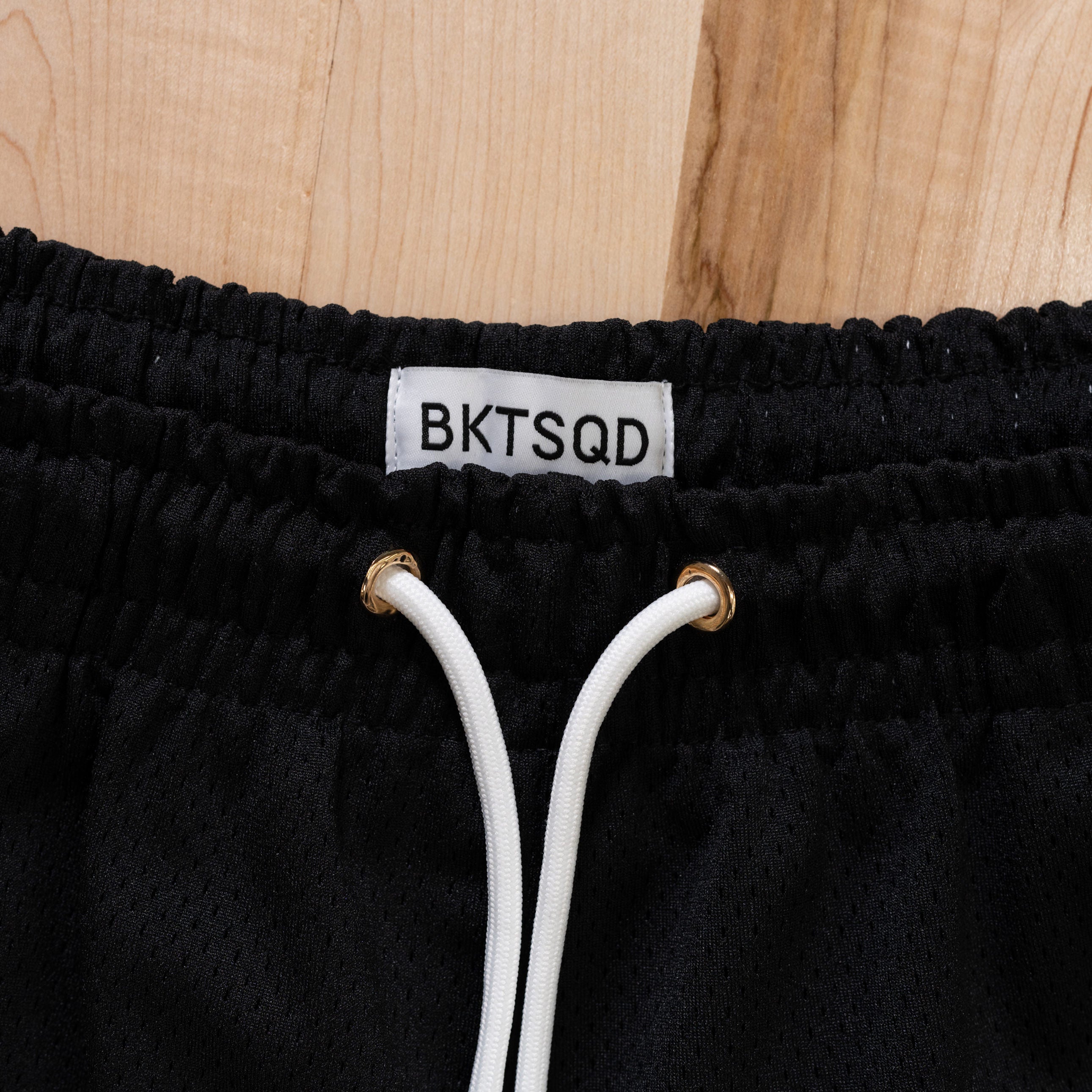 CLASSIC CHENILLE SHORTS - BLACK