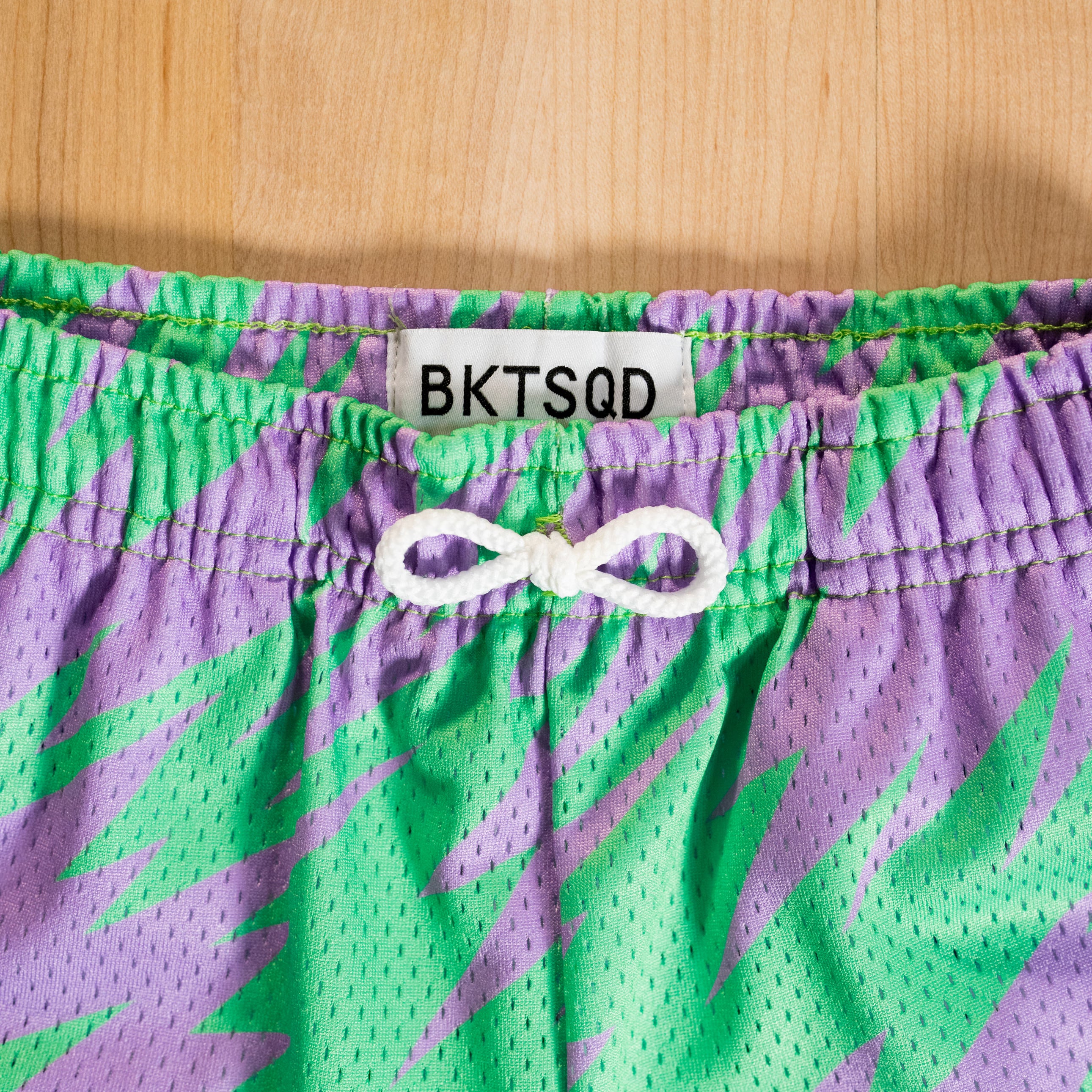 THUNDERBOLT YOUTH SHORTS - ELECTRIC GREEN