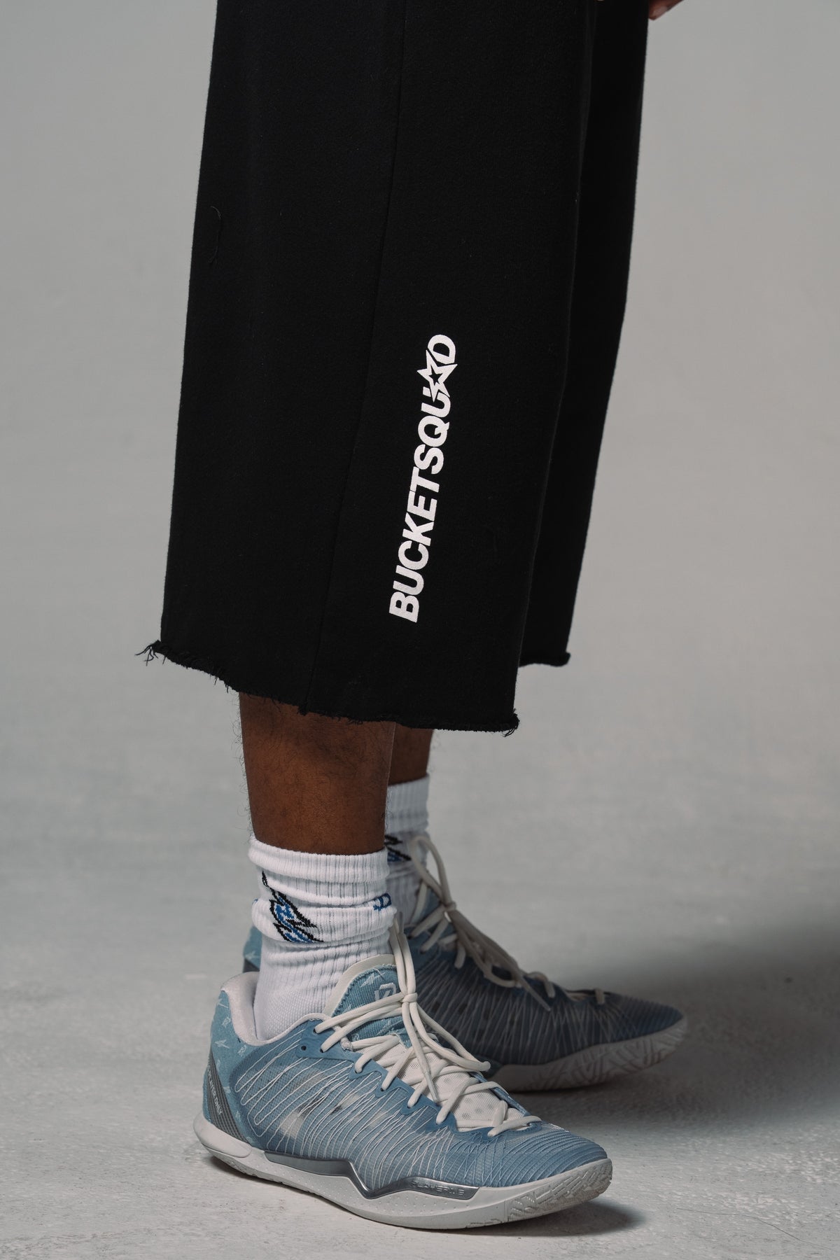CORE CUTOFF SWEATSHORTS - BLACK