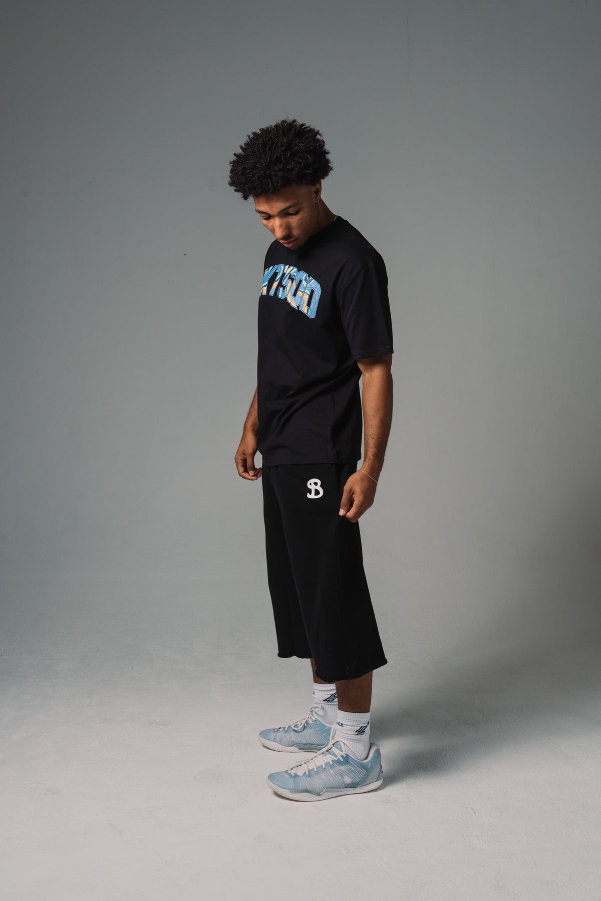 CORE CUTOFF SWEATSHORTS - BLACK