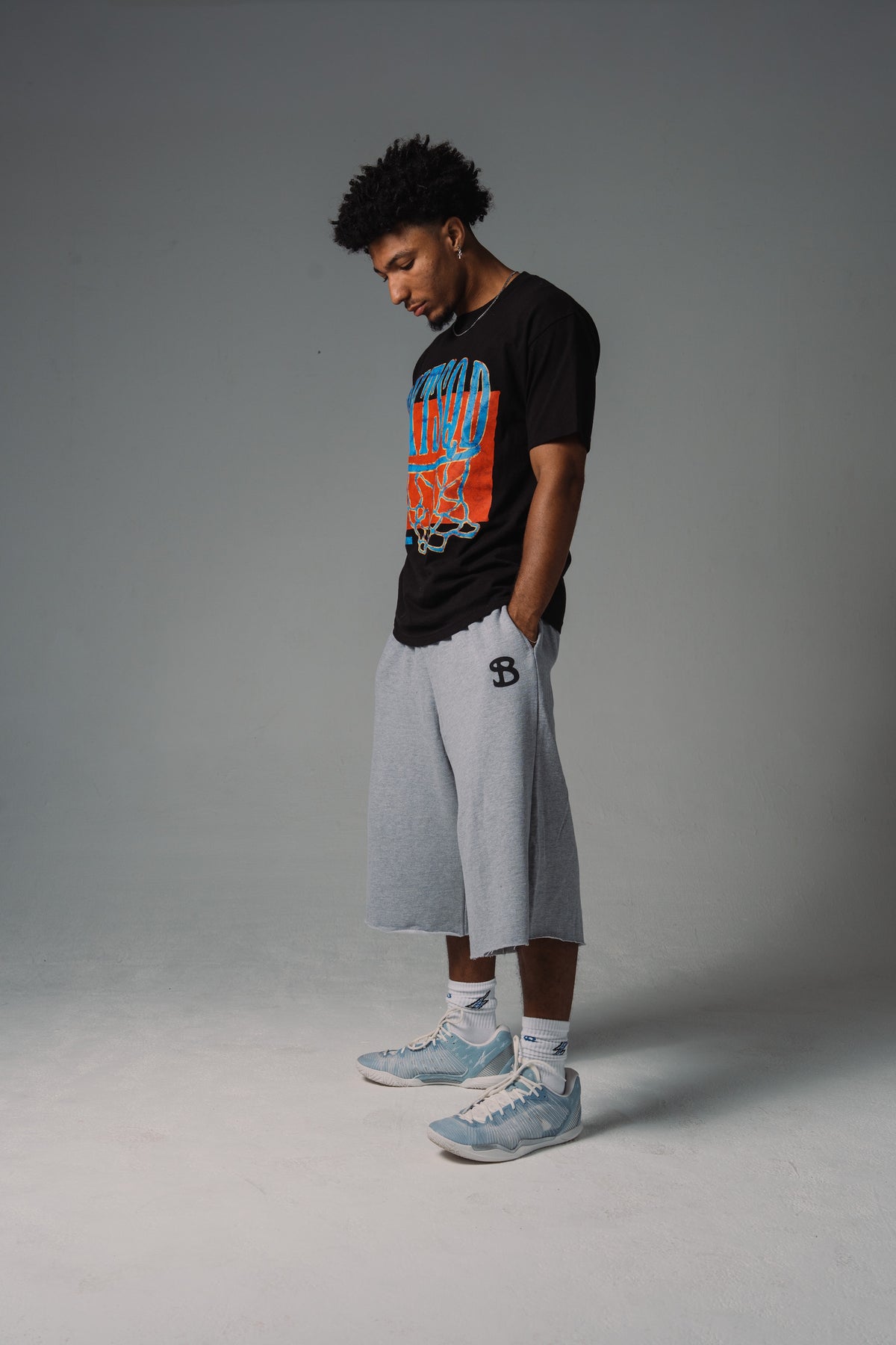 CORE CUTOFF SWEATSHORTS - GREY