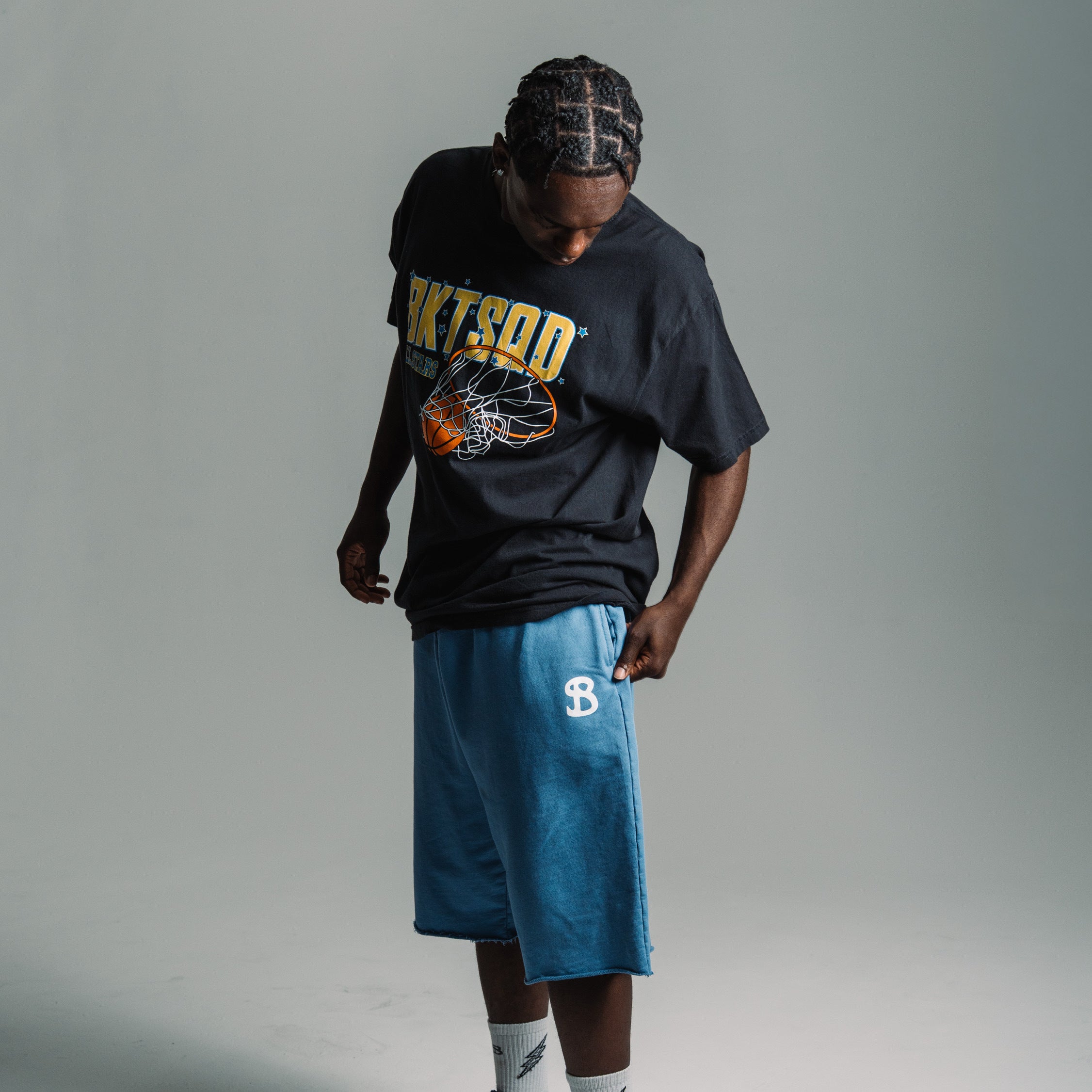 CORE CUTOFF SWEATSHORTS - BABY BLUE