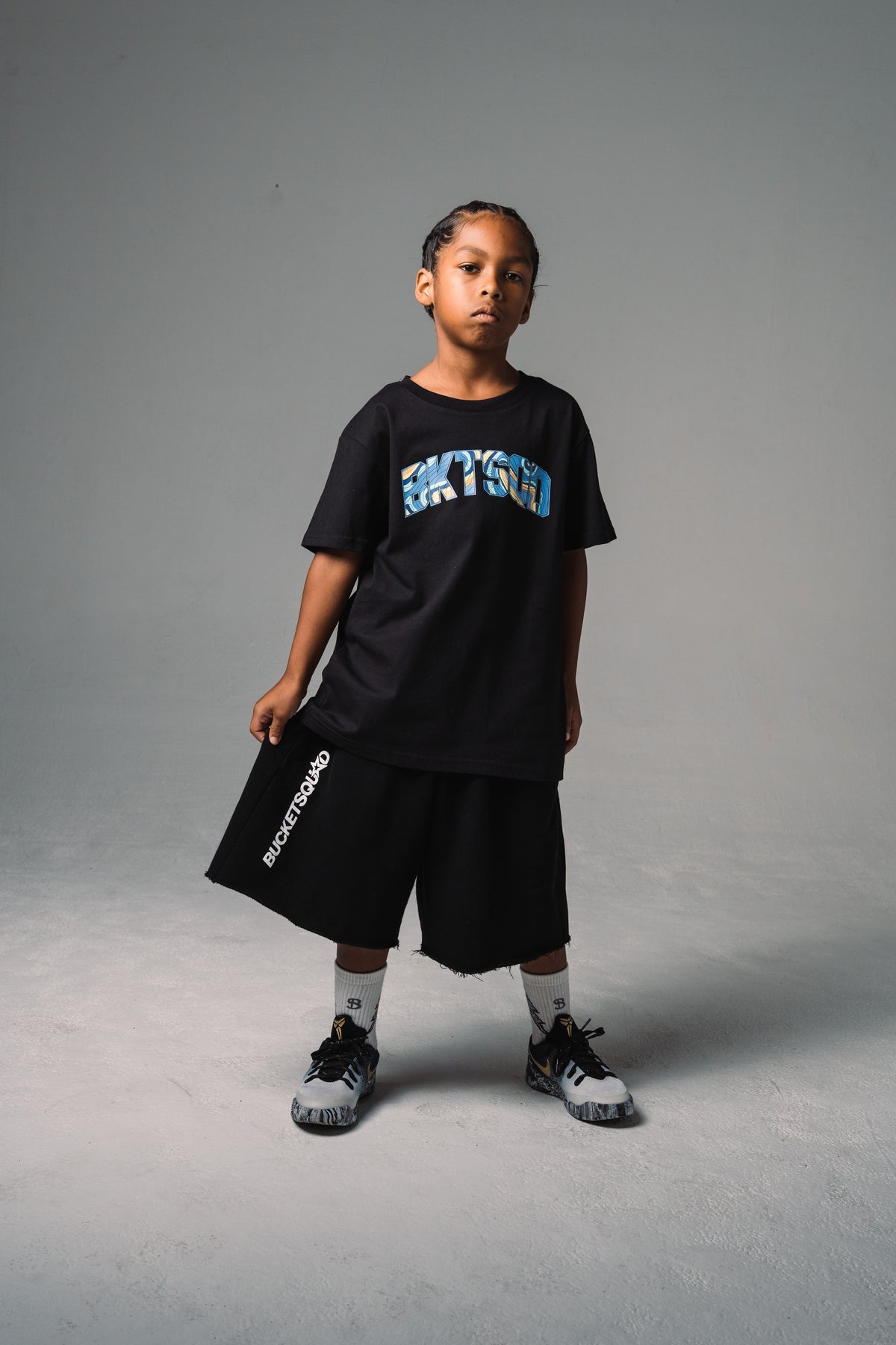 YOUTH CORE CUTOFF SWEATSHORTS - BLACK
